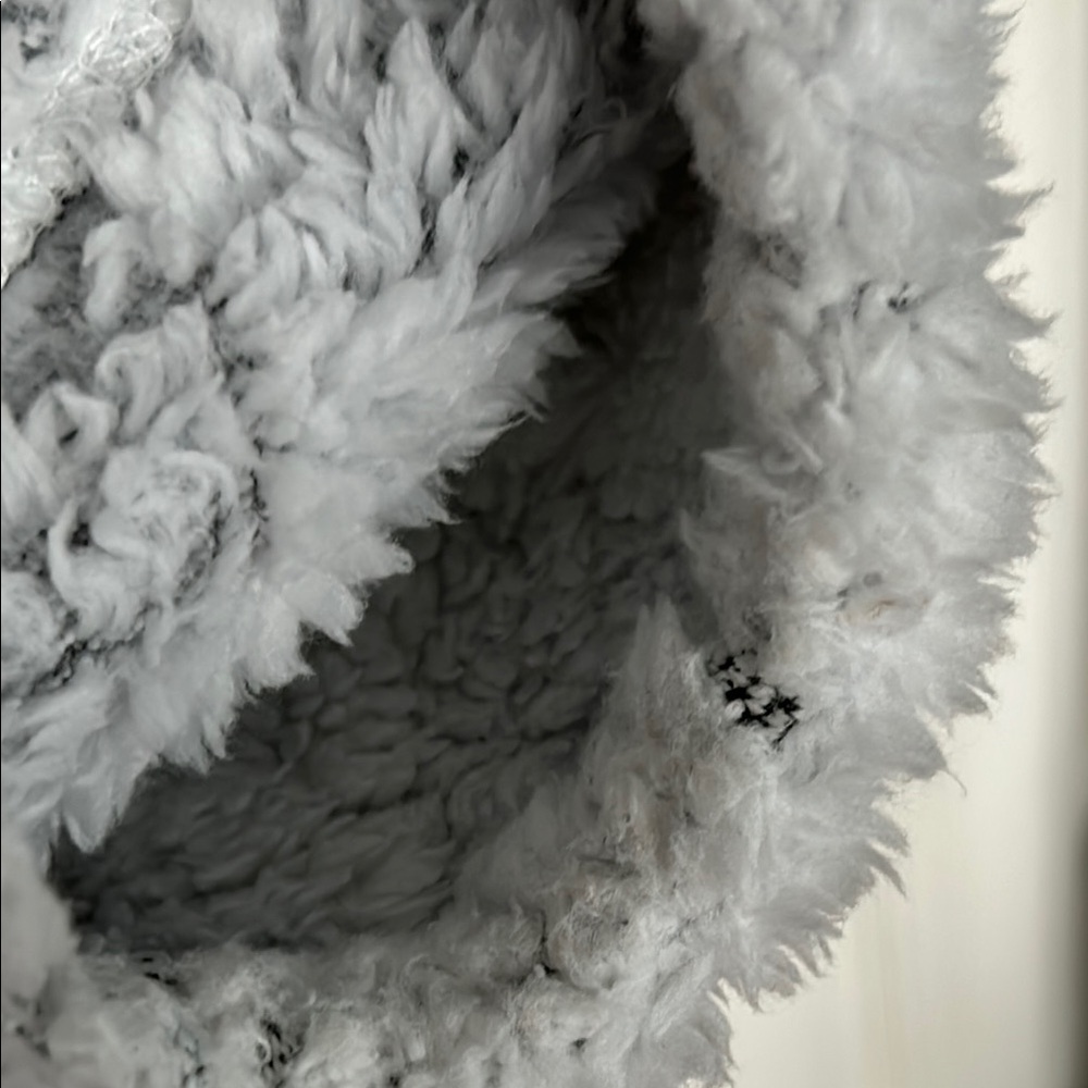 St. John's Bay XXL White Teddy Jacket with Quilted Design - Picture 10 of 11